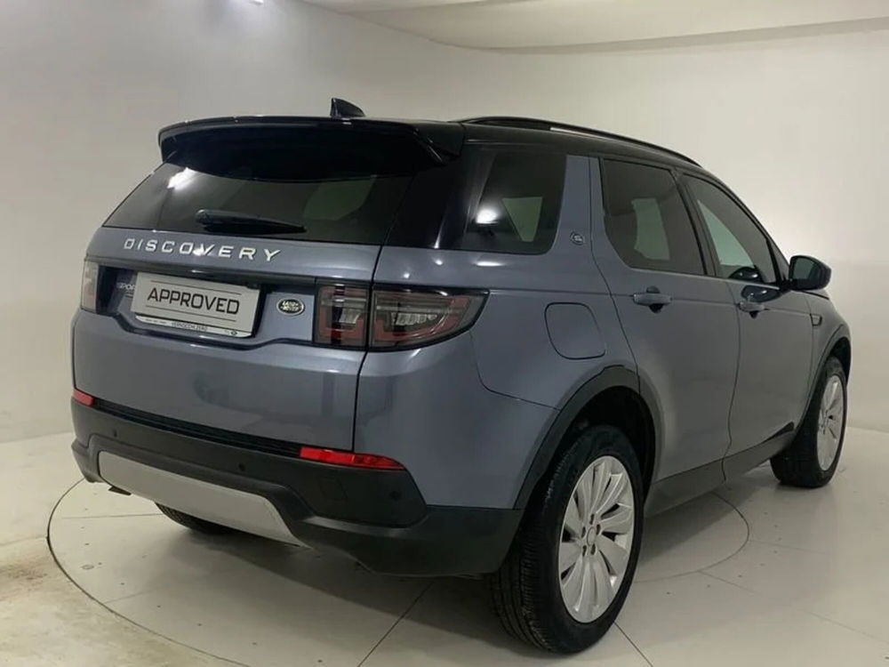 Land Rover Discovery Sport nuova a Pesaro-Urbino (2)