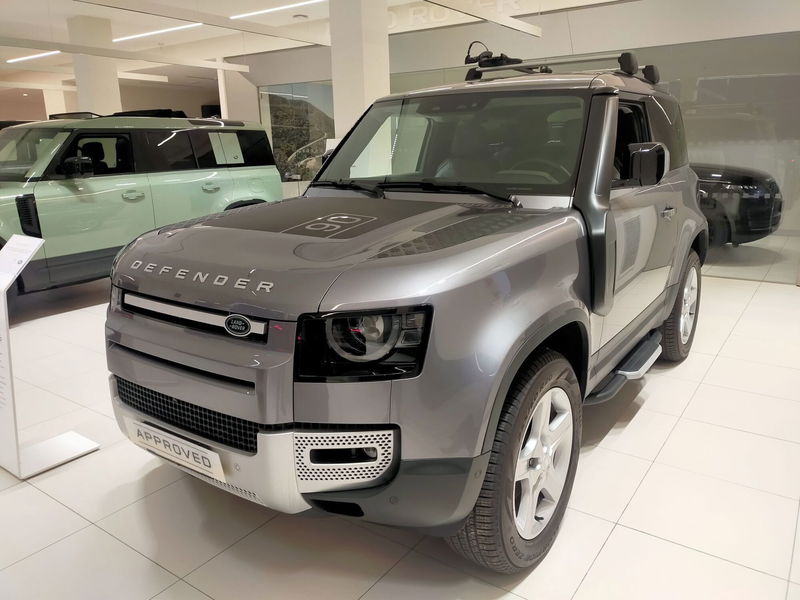 Land Rover Defender 90 3.0d i6 mhev SE awd 200cv auto del 2022 usata a Pesaro