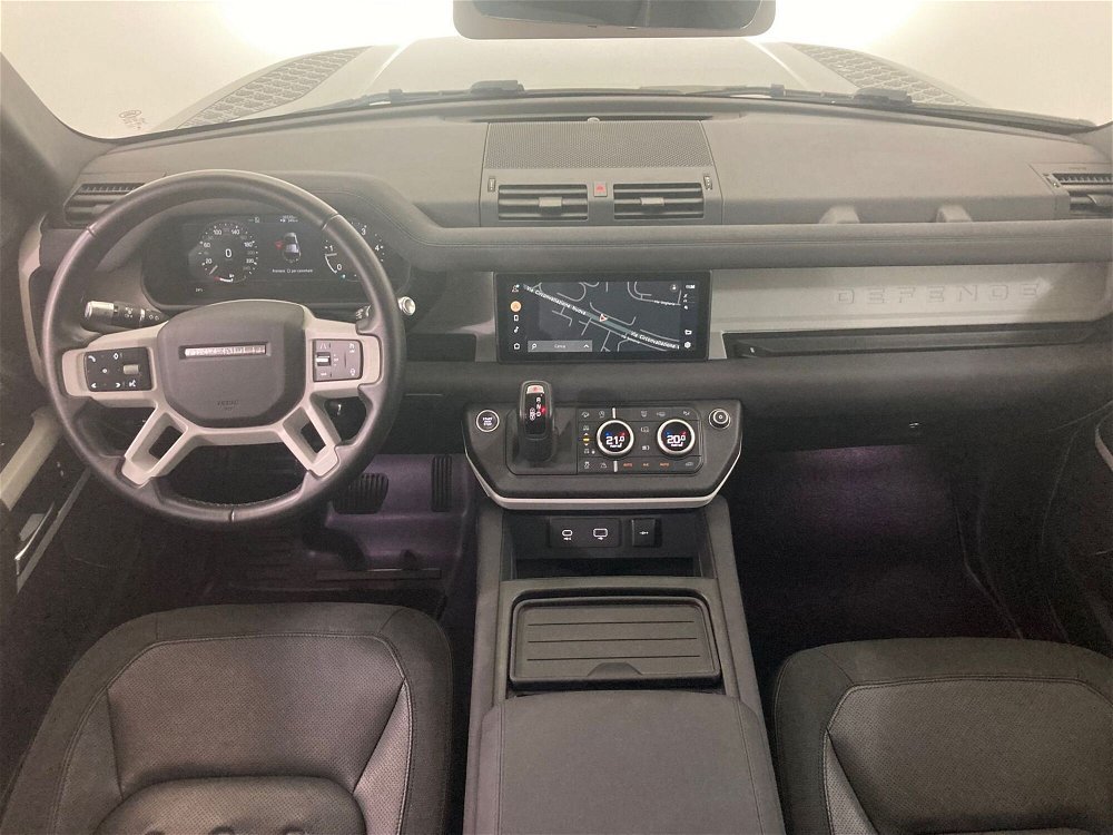Land Rover Defender 110 2.0 SD4 240CV AWD Auto del 2020 usata a Pesaro (4)