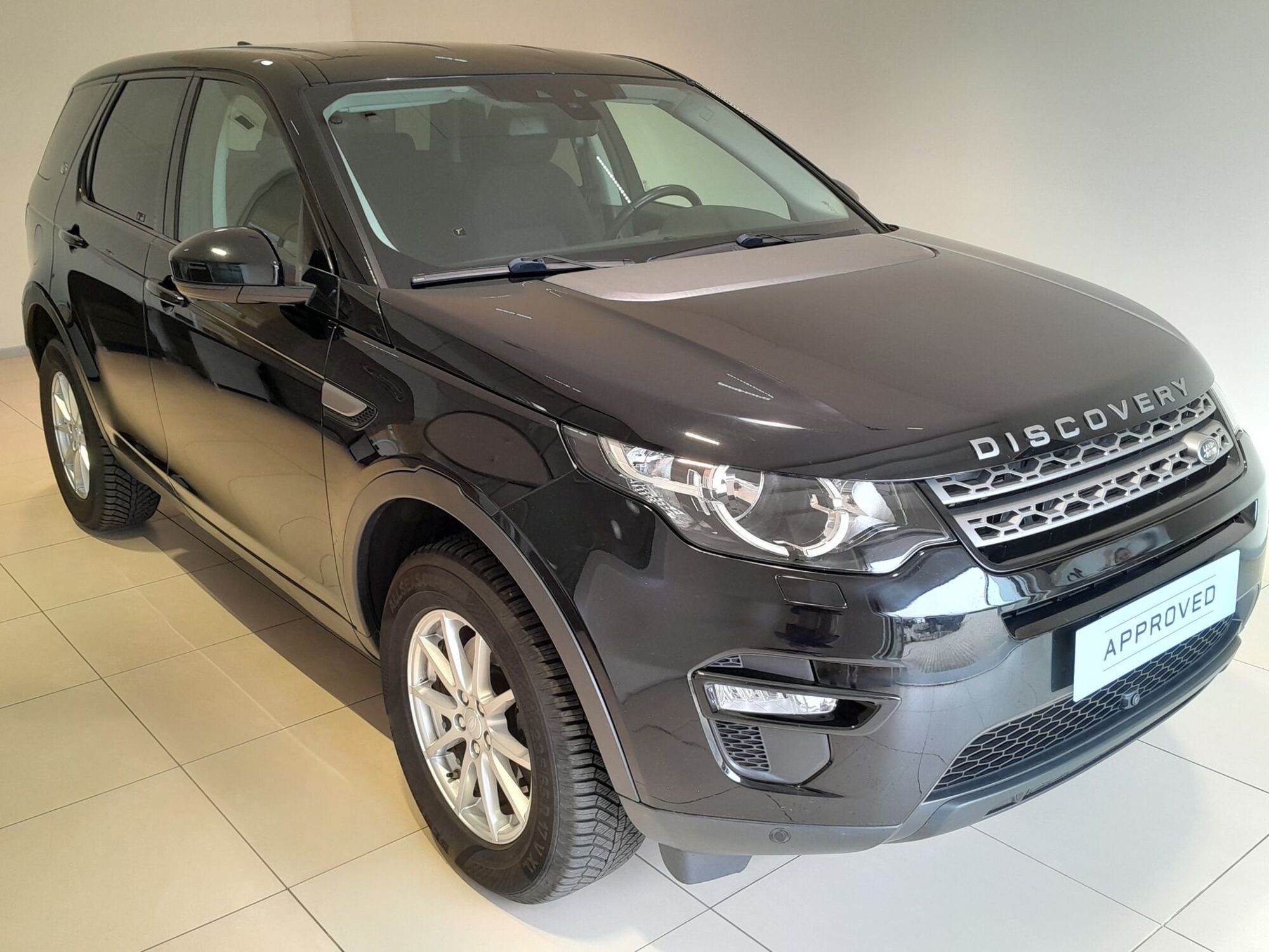 Land Rover Discovery Sport 2.0 TD4 150 CV Pure  del 2019 usata a Agliana