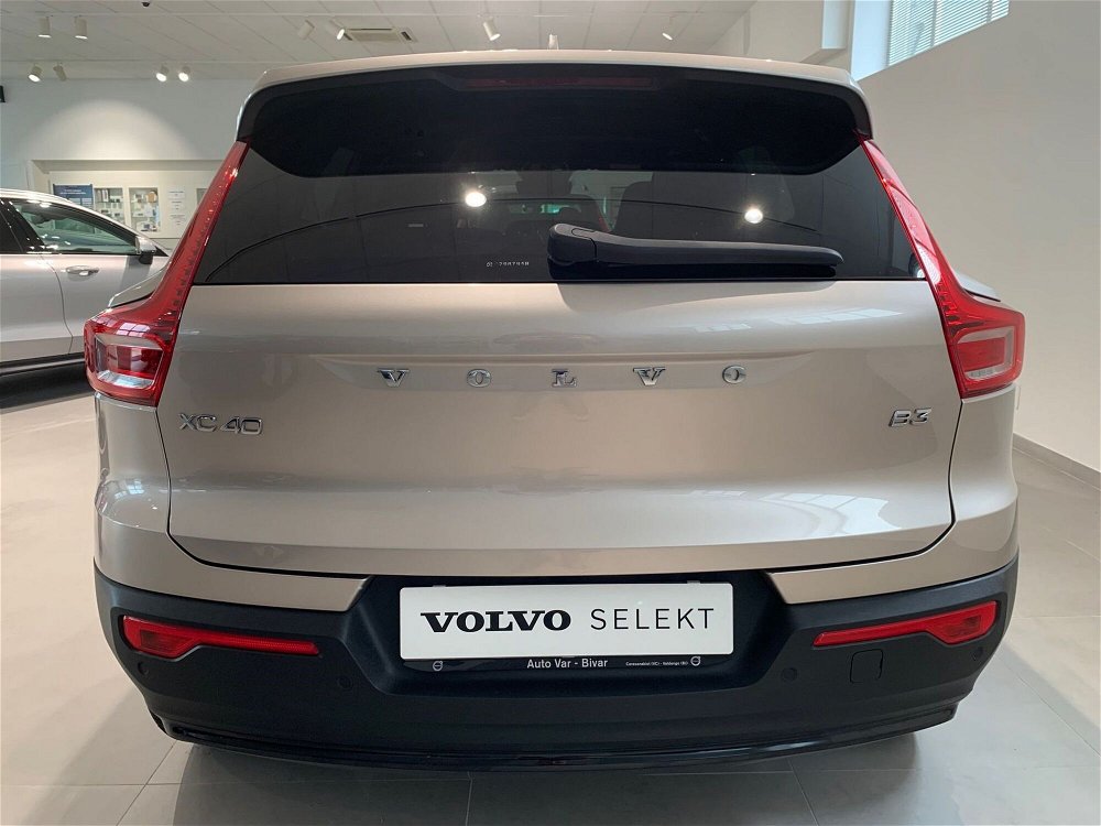 Volvo XC40 B3 automatico Plus Dark  del 2022 usata a Caresanablot (4)
