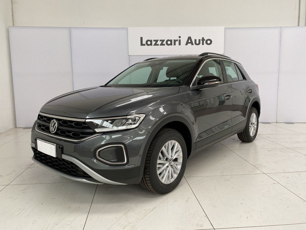 Volkswagen T-Roc 1.5 tsi Life dsg nuova a Cornegliano Laudense