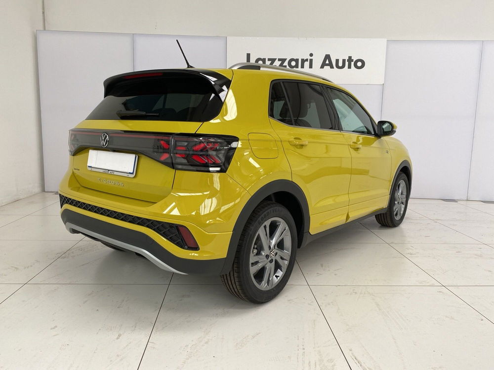 Volkswagen T-Cross nuova a Lodi (4)