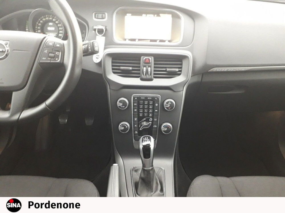 Volvo V40 Cross Country usata a Pordenone (17)