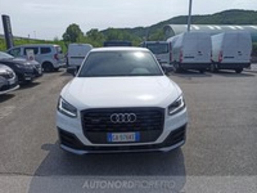 Audi Q2 Q2 35 2.0 tdi Identity Black s-tronic del 2020 usata a Pordenone (2)