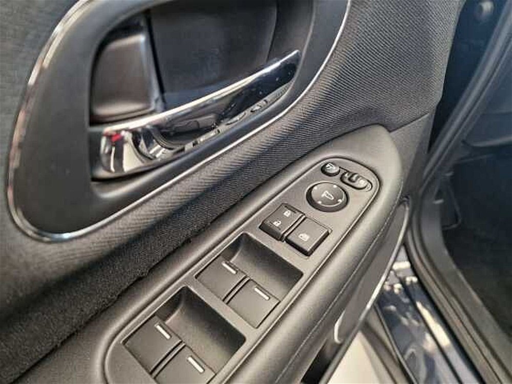 Honda HR-V 1.5 i-VTEC CVT Elegance Navi ADAS  del 2019 usata a Casapulla (5)
