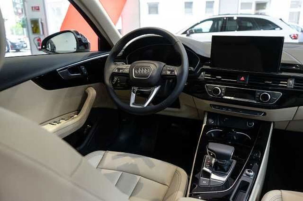 Audi A4 Avant nuova a Varese (5)