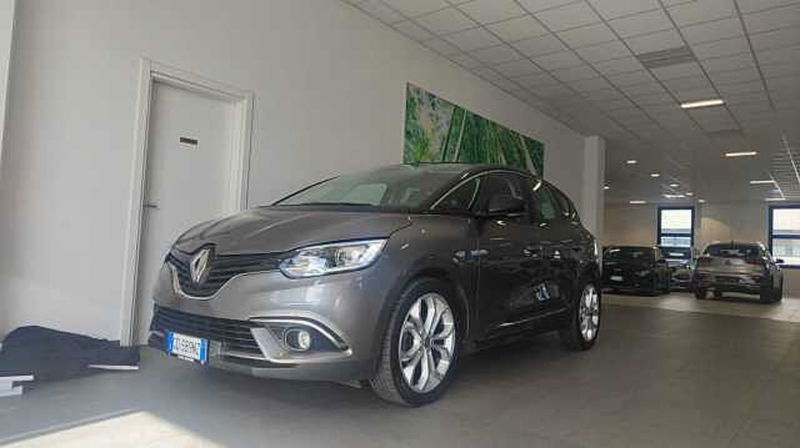 Renault Sc&eacute;nic 1.7 blue dci Initiale Paris 150cv del 2021 usata a Empoli