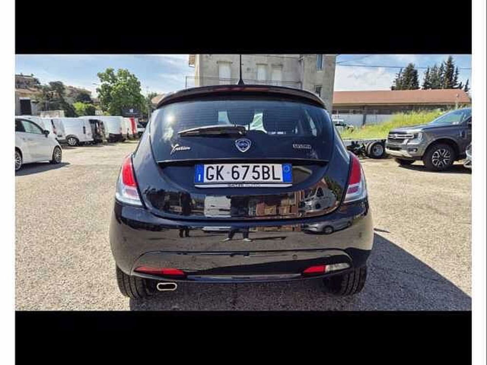 Lancia Ypsilon usata a Perugia (6)