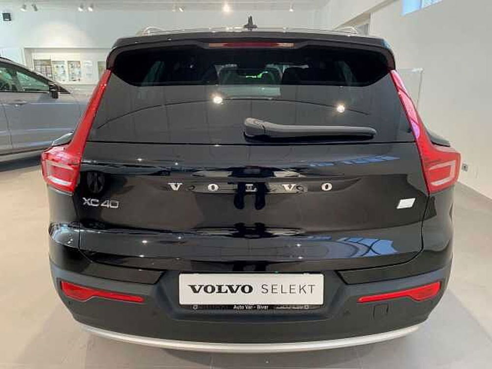 Volvo XC40 usata a Vercelli (7)