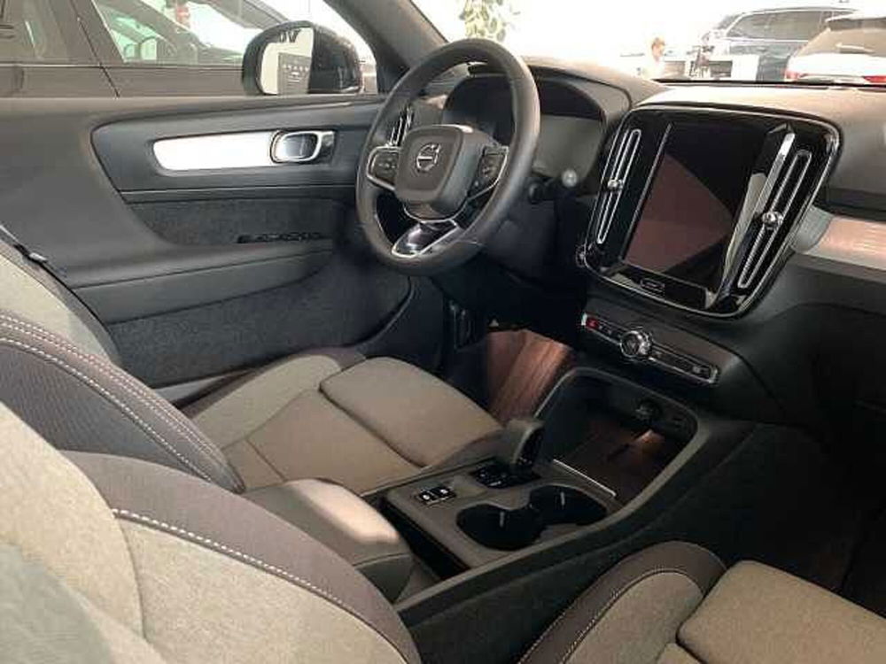 Volvo XC40 usata a Vercelli (10)