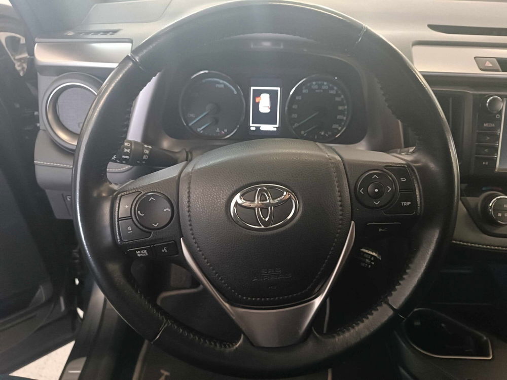 Toyota Rav4 usata a Salerno (11)