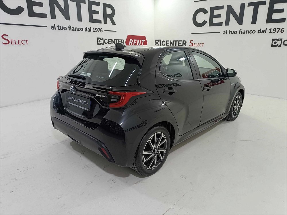 Toyota Yaris 1.5 Hybrid 5 porte Trend del 2020 usata a Salerno (2)
