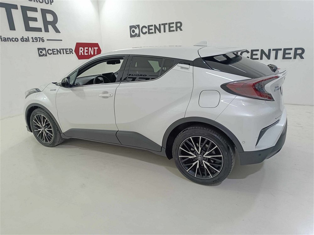 Toyota Toyota C-HR 1.8 Hybrid E-CVT Trend  del 2019 usata a Salerno (3)