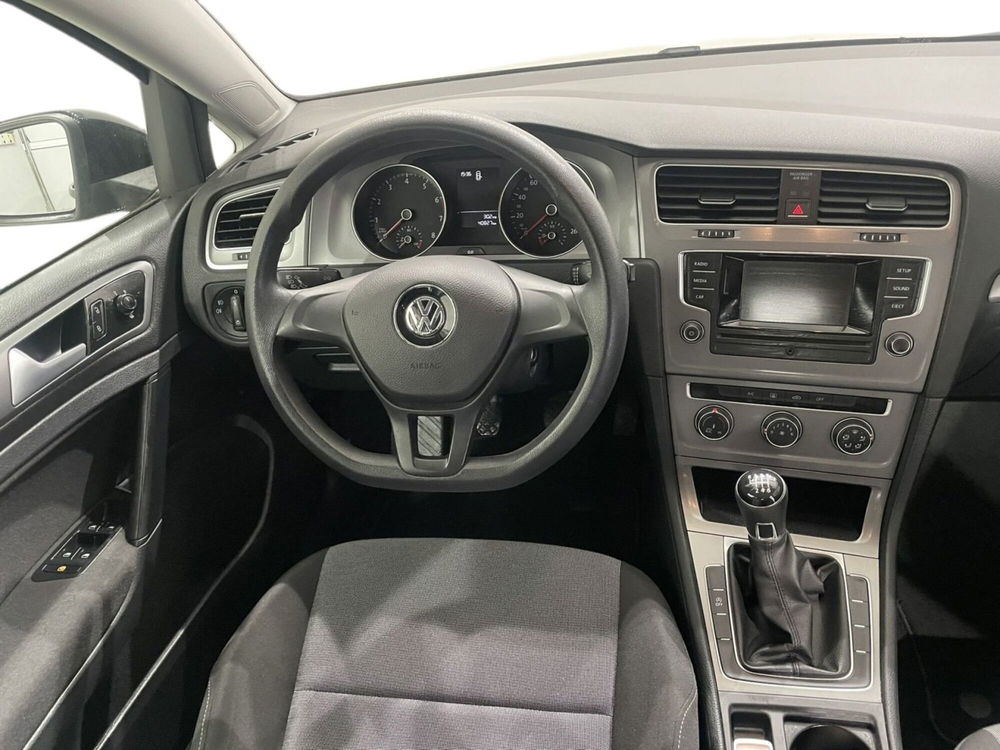 Volkswagen Golf usata a Massa-Carrara (13)