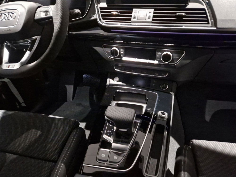 Audi Q5 nuova a Pistoia (9)