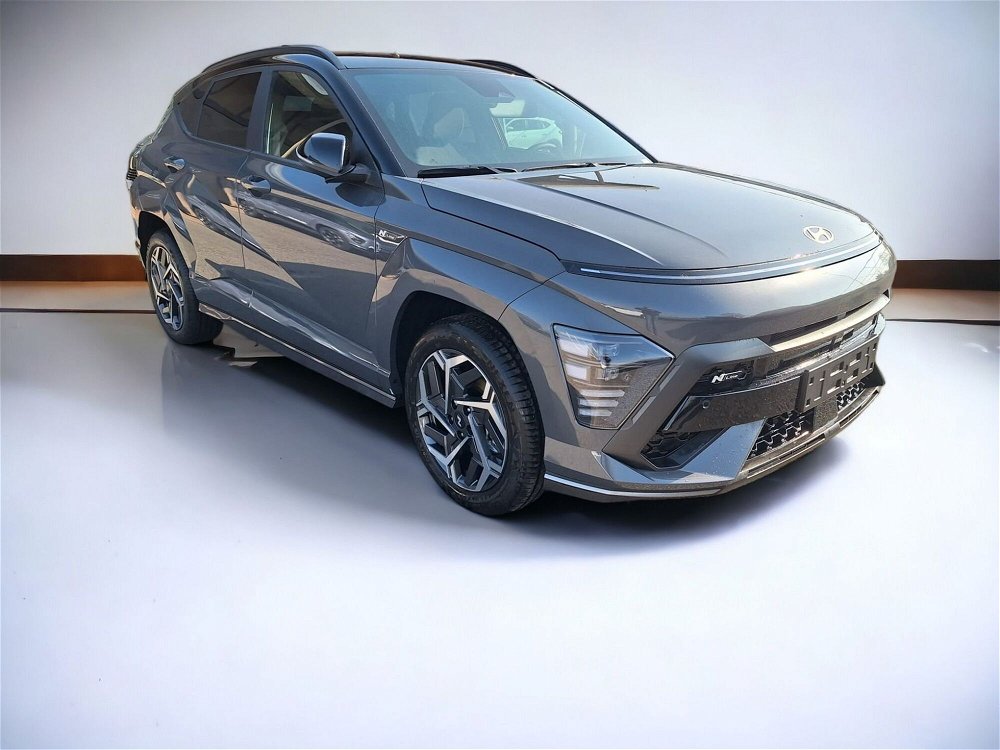 Hyundai Kona 1.0 T-GDI Hybrid 48V iMT NLine nuova a Cremona (4)