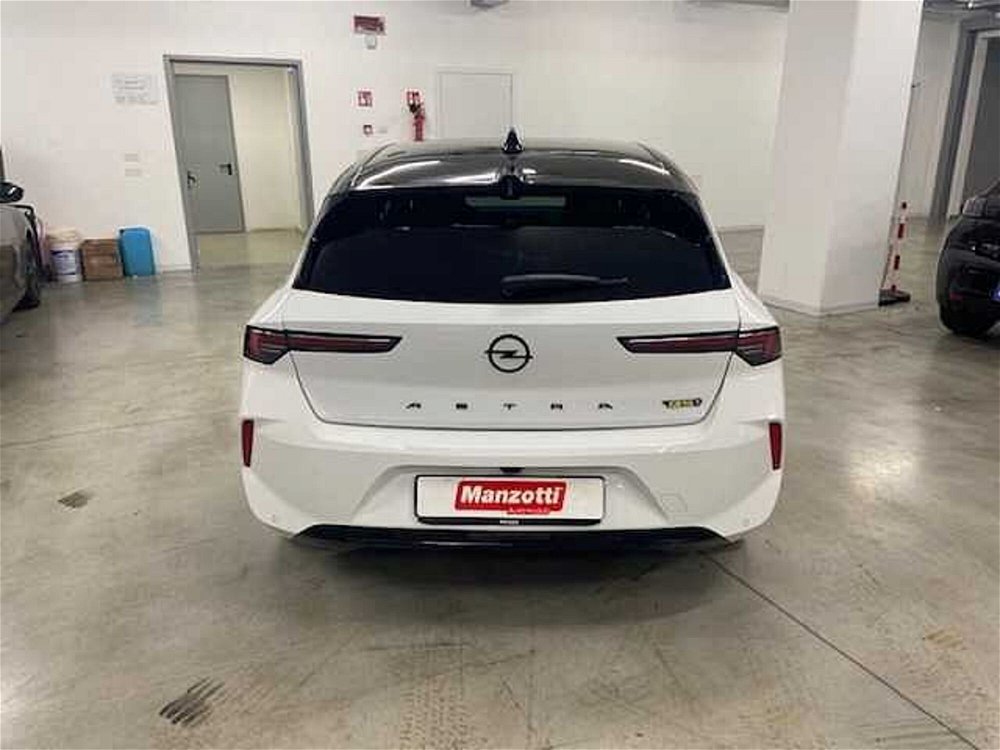 Opel Astra 1.6 Hybrid 225 CV AT8 GSE nuova a Castelfranco Veneto (5)