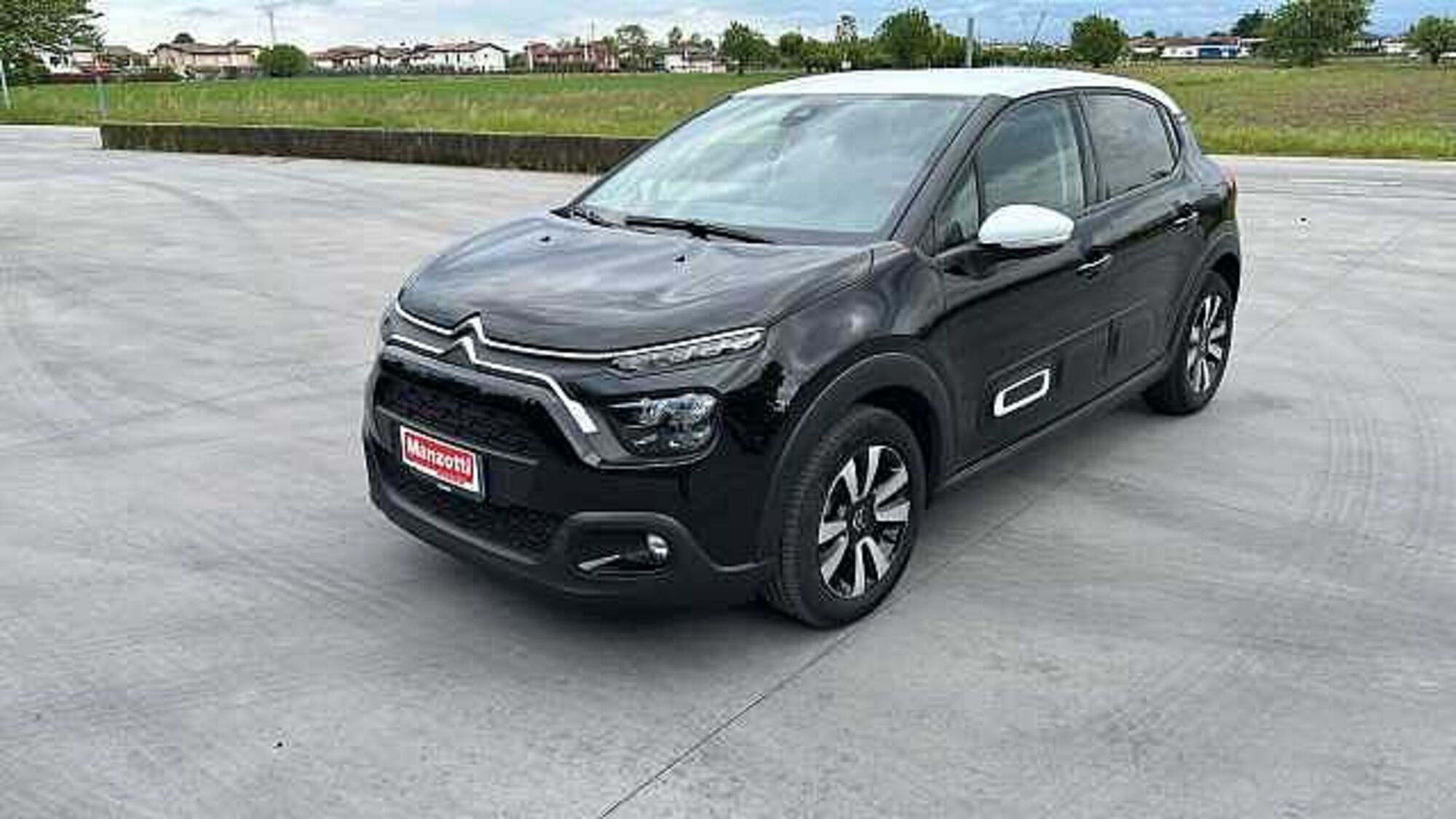 Citroen C3 BlueHDi 100 S&amp;S Shine  del 2023 usata a Castelfranco Veneto