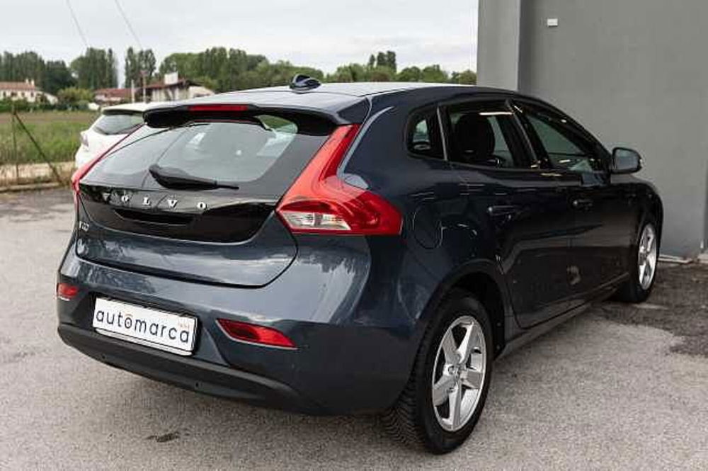 Volvo V40 D2  del 2018 usata a Silea (2)