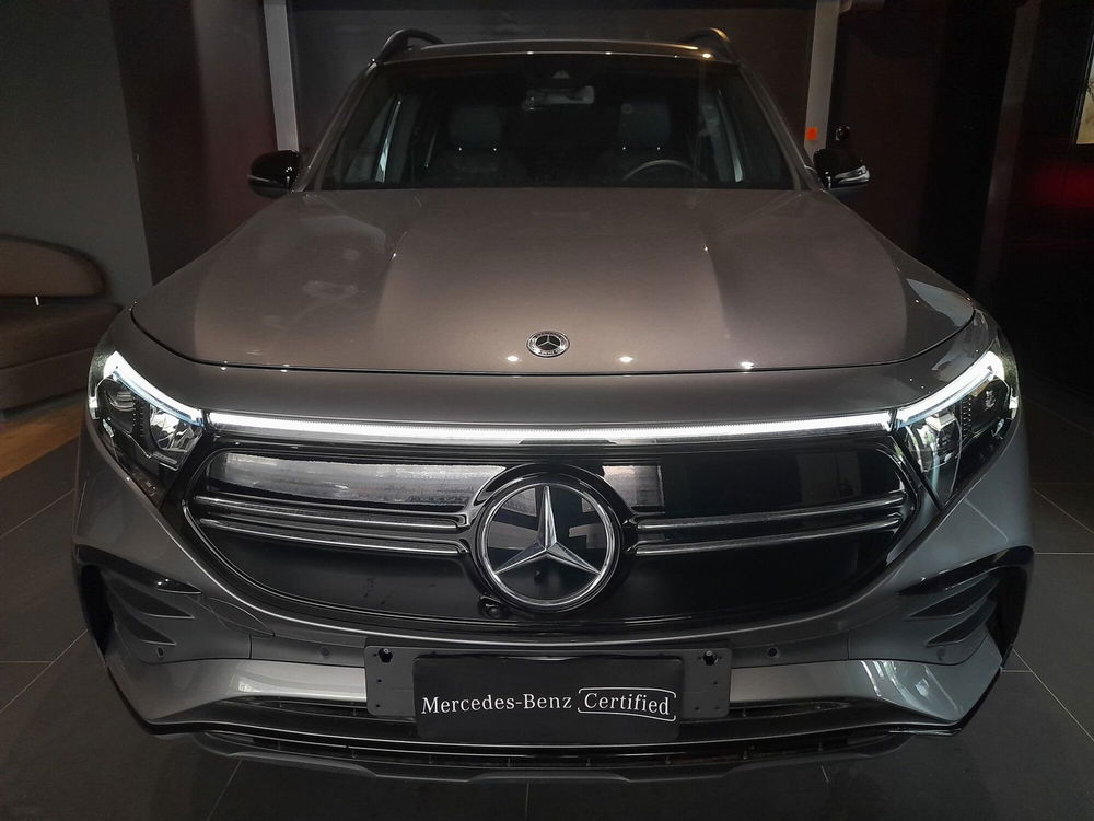 Mercedes-Benz EQB usata a Napoli (2)