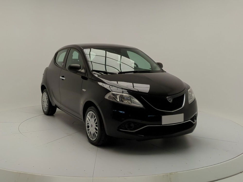 Lancia Ypsilon usata a Avellino