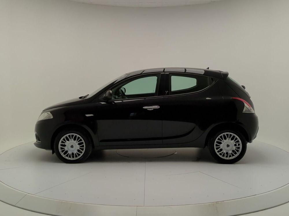 Lancia Ypsilon usata a Avellino (4)