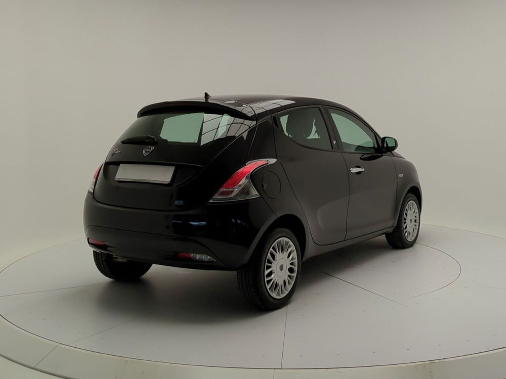 Lancia Ypsilon usata a Avellino (7)