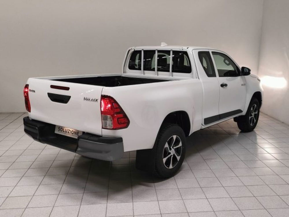 Toyota Hilux 2.D-4D 4WD 2 porte Extra Cab Comfort  nuova a Novara (2)