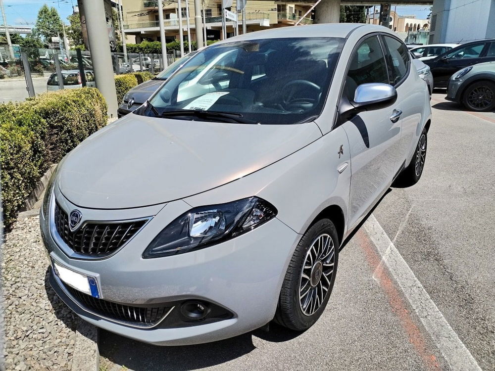 Lancia Ypsilon usata a Chieti