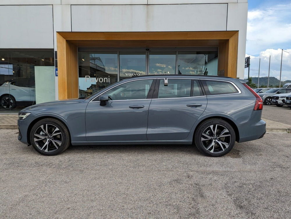 Volvo V60 nuova a Pescara (5)