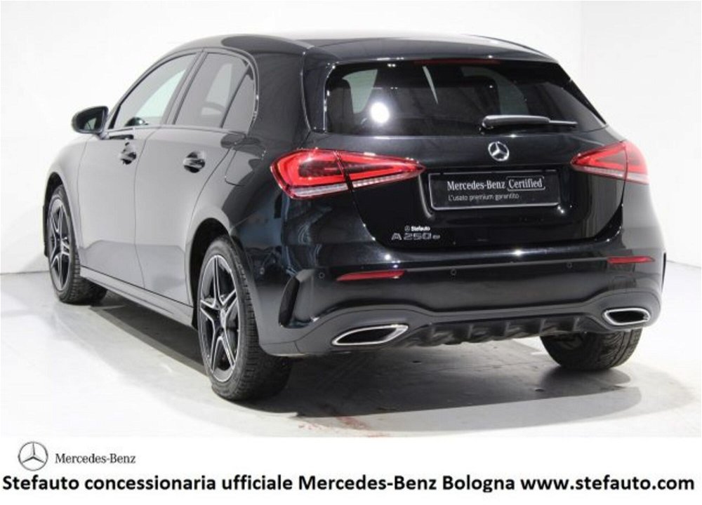 Mercedes-Benz Classe A 250 e phev AMG Line Premium auto del 2023 usata a Castel Maggiore (3)