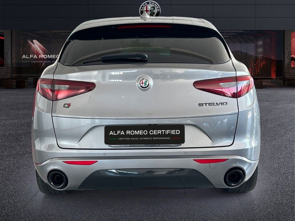 Alfa Romeo Stelvio usata a Pescara (3)