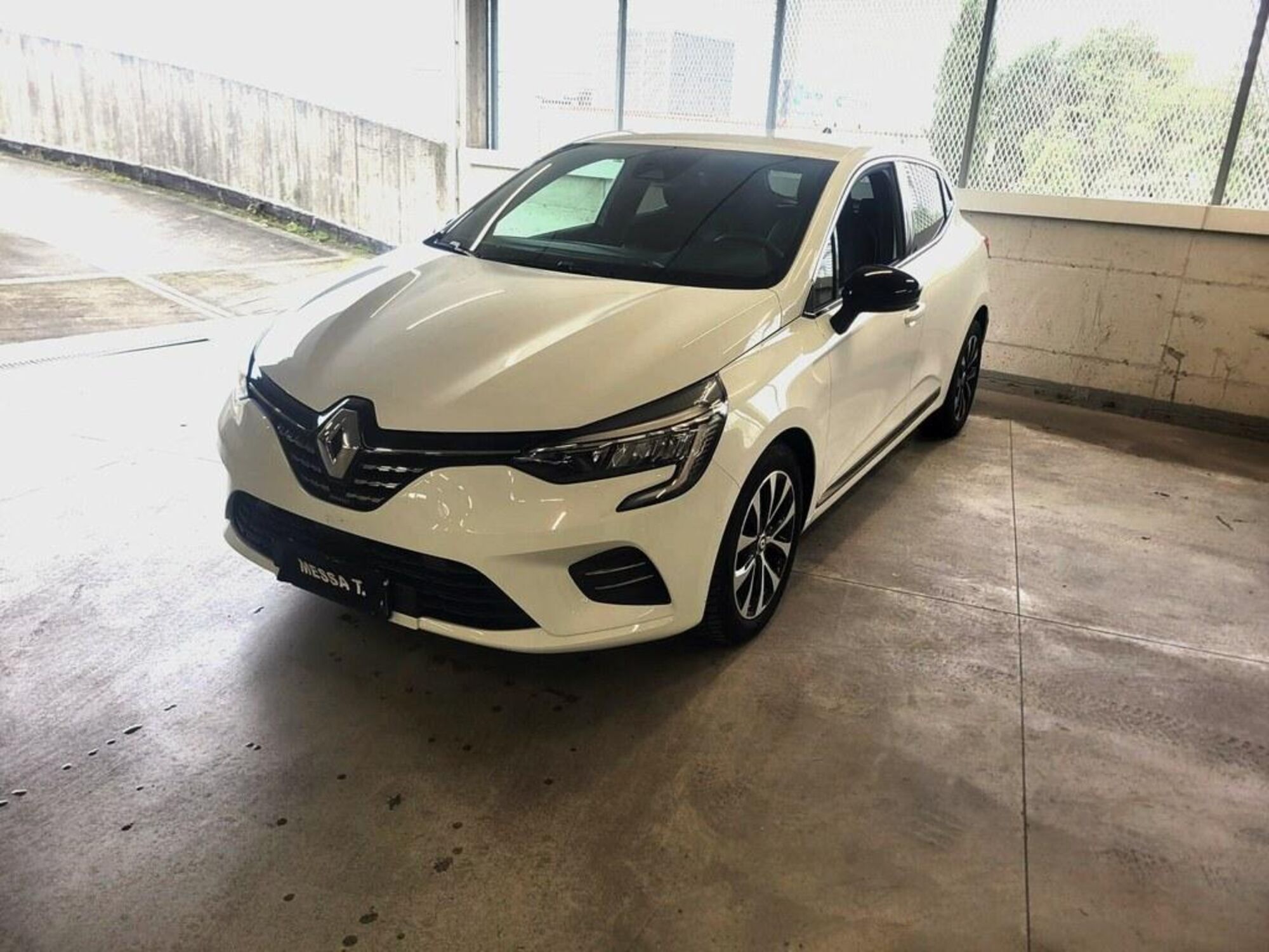 Renault Clio 1.0 tce Techno 90cv del 2023 usata a Monza