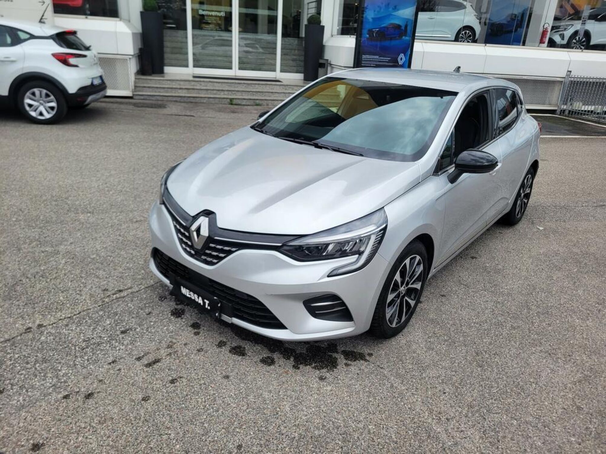 Renault Clio 1.0 tce Techno 90cv del 2023 usata a Monza