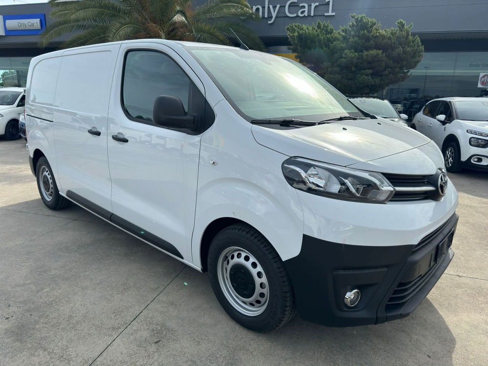 Toyota Proace nuova a Ferrara (2)