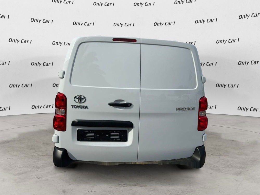 Toyota Proace nuova a Ferrara (4)