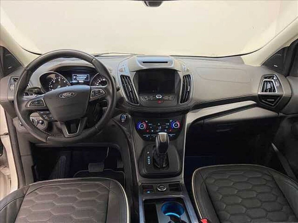 Ford Kuga 2.0 TDCI 150 CV S&S 4WD Vignale  del 2018 usata a Saronno (5)