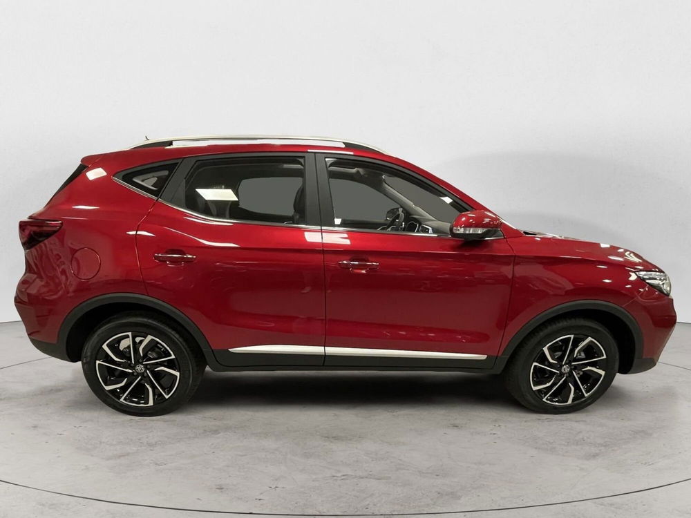 Mg ZS (2021-->) nuova a Milano (7)