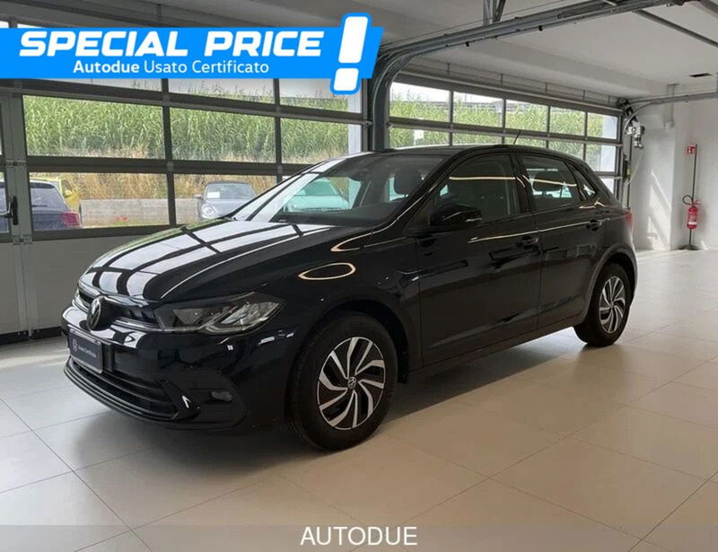 Volkswagen Polo 1.0 tsi Life 95cv dsg del 2023 usata a Salerno