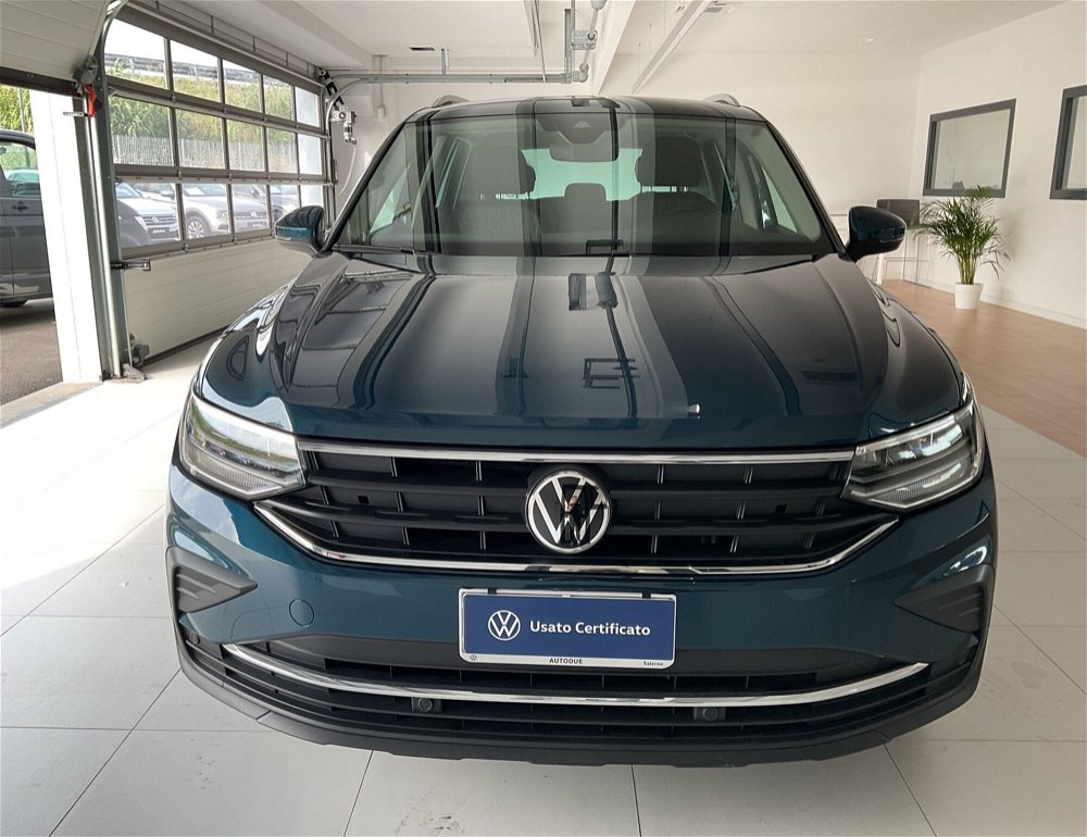 Volkswagen Tiguan 1.5 TSI ACT Life del 2021 usata a Salerno (3)