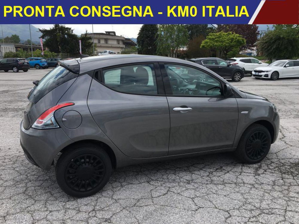 Lancia Ypsilon nuova a Cuneo (3)