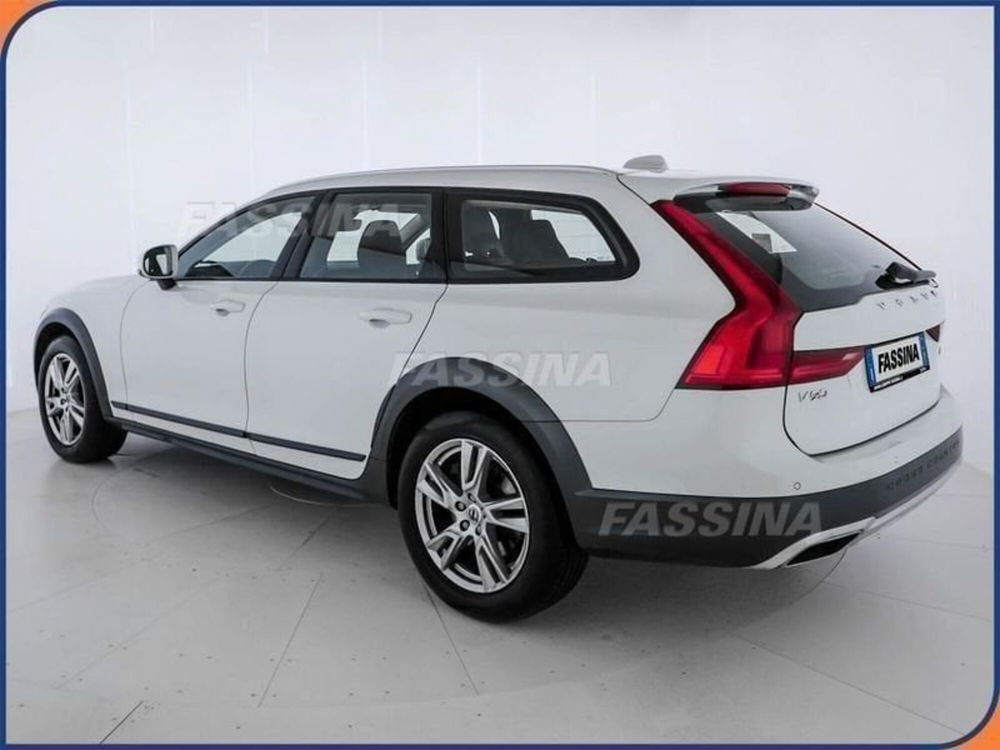 Volvo V90 Cross Country usata a Milano (4)