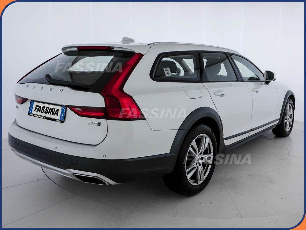 Volvo V90 Cross Country usata a Milano (6)