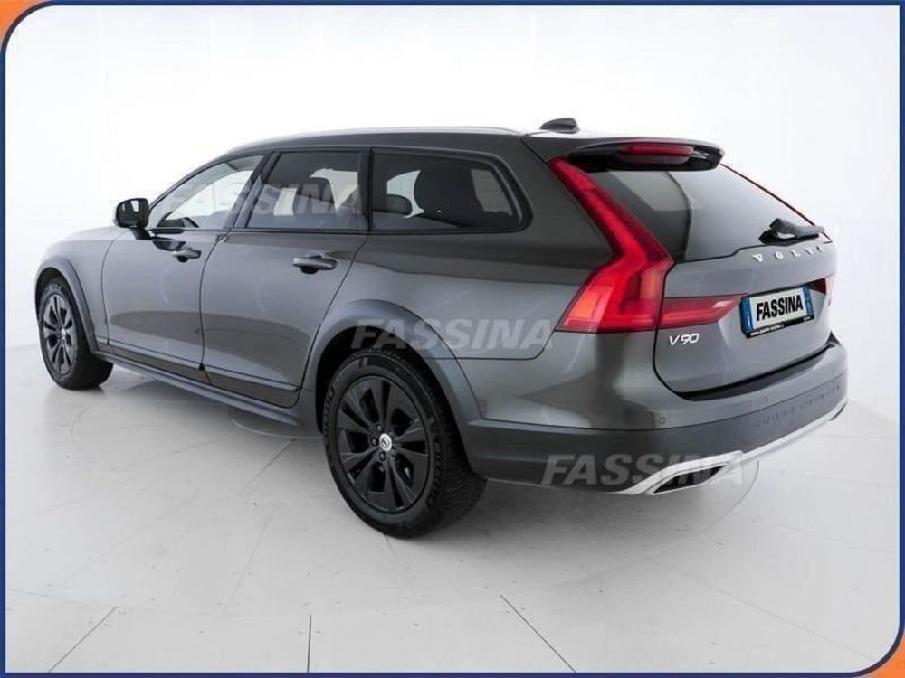 Volvo V90 Cross Country D4 AWD Geartronic Pro  del 2020 usata a Milano (4)