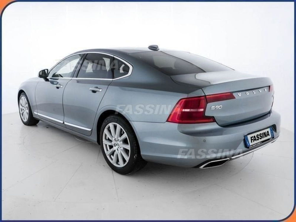 Volvo S90 D4 Geartronic Inscription  del 2019 usata a Milano (4)