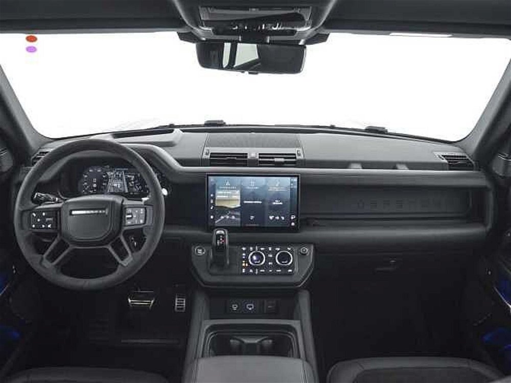 Land Rover Defender 110 5.0 V8 awd 525cv auto del 2023 usata a Corciano (4)