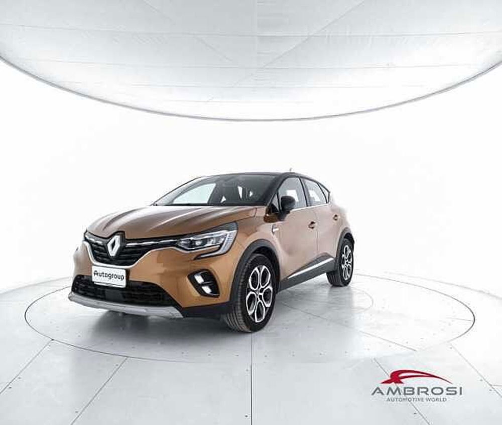 Renault Captur TCe 155 CV EDC FAP Intens  del 2020 usata a Viterbo