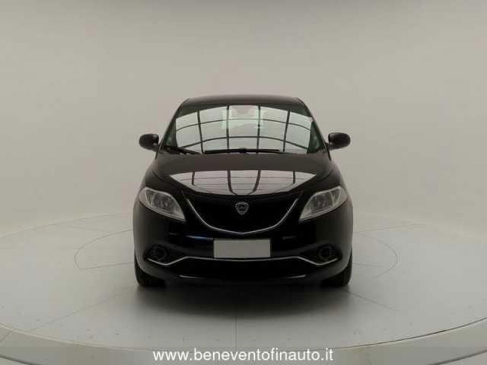 Lancia Ypsilon usata a Avellino (2)