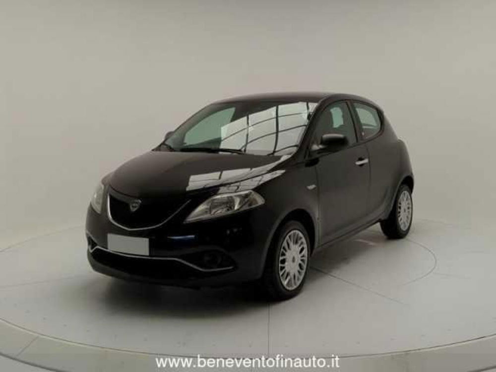 Lancia Ypsilon usata a Avellino (3)